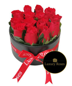 Caja de madera redonda con rosas rojas - Luxury Roses