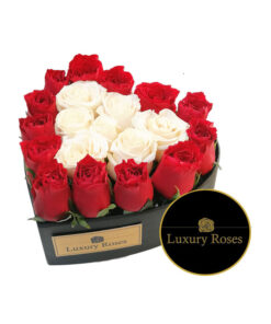 Corazón de madera con rosas